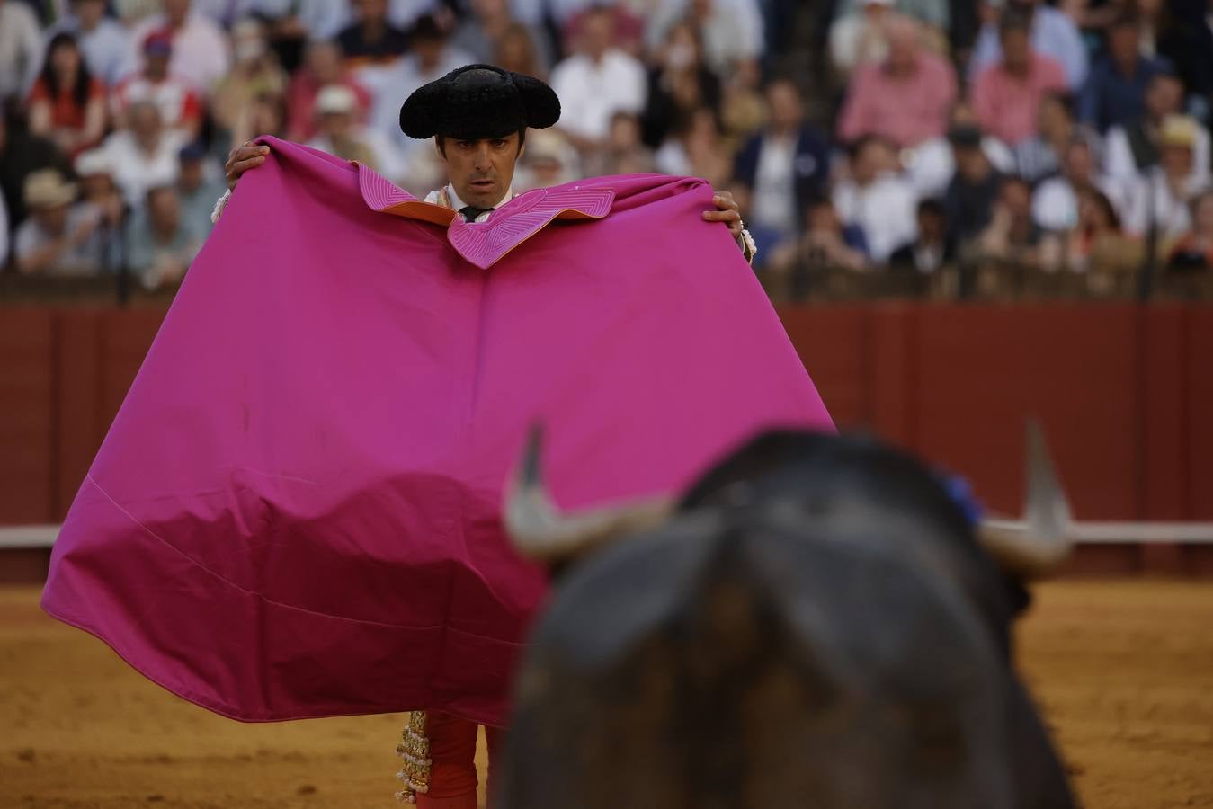 Mano a mano entre Ferrera y Perera en la plaza de toros de Sevilla en 2022. JUAN FLORES