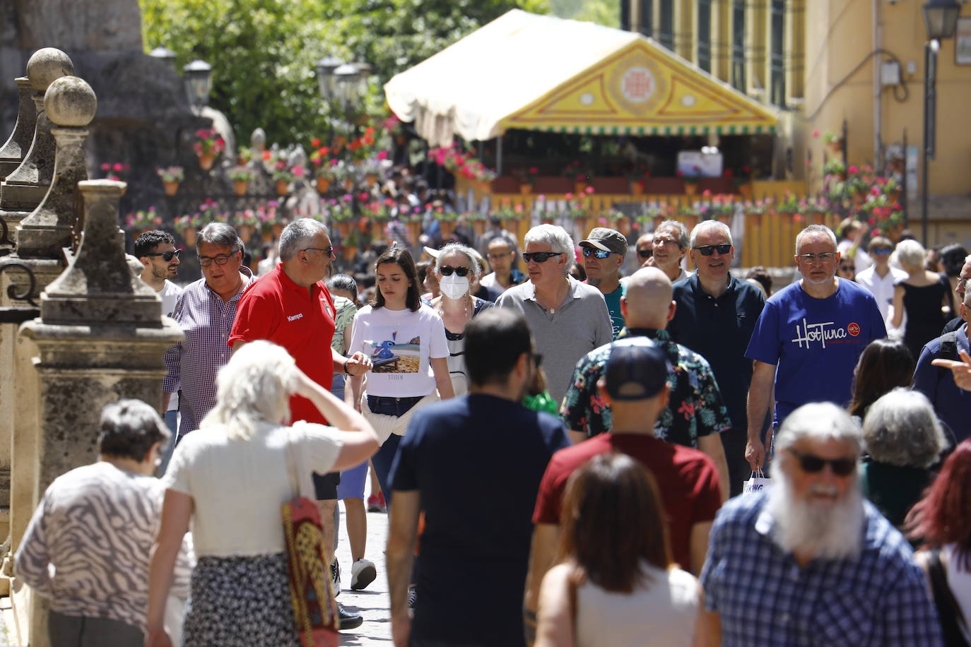 El ambiente turístico en las Cruces de Mayo de Córdoba 2022