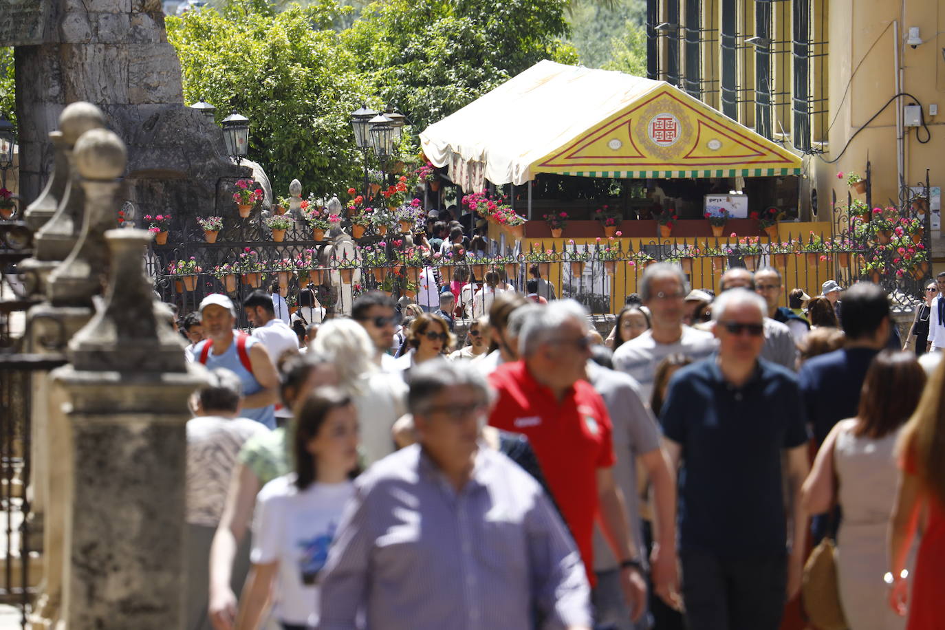 El ambiente turístico en las Cruces de Mayo de Córdoba 2022