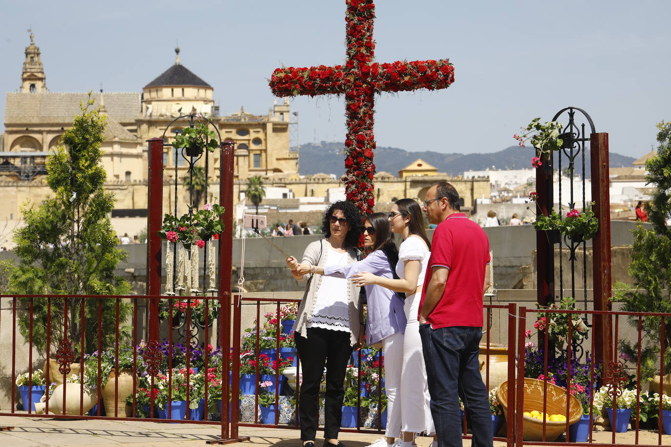 El ambiente turístico en las Cruces de Mayo de Córdoba 2022