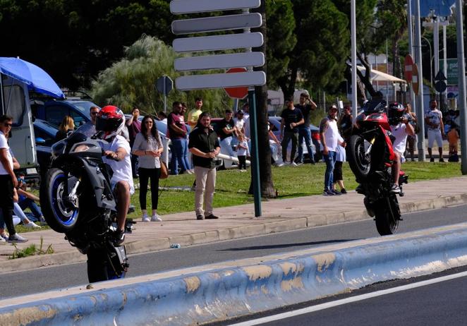 Fotos: Los moteros disfrutan en El Puerto de un ambiente espectacular