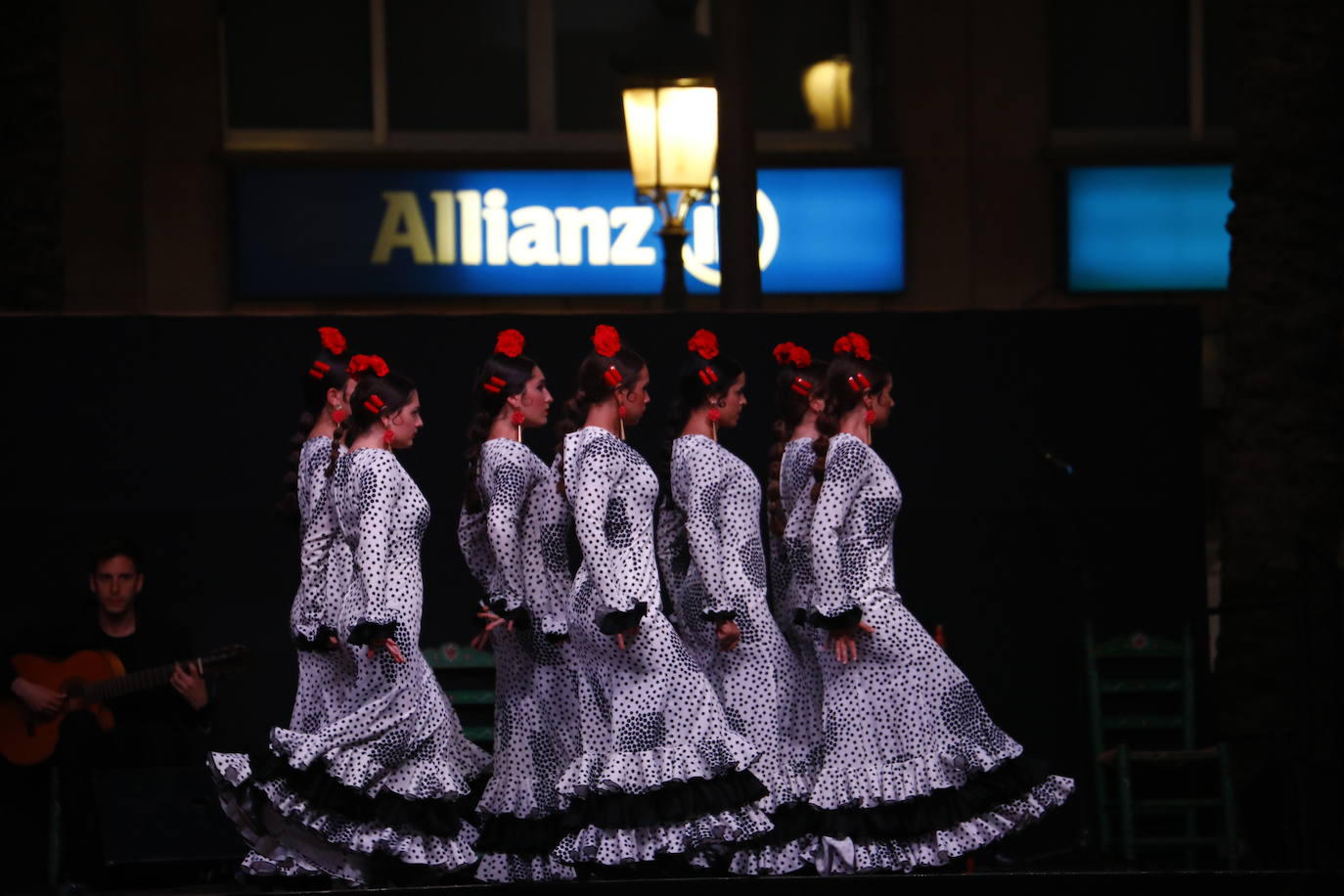 Cruces de Mayo en Córdoba | El vibrante Certamen de Academias de Baile