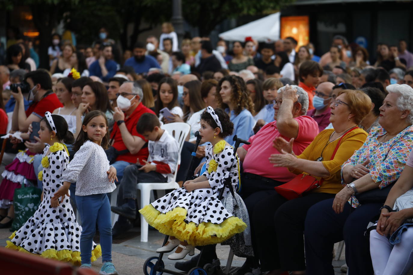 Cruces de Mayo en Córdoba | El vibrante Certamen de Academias de Baile