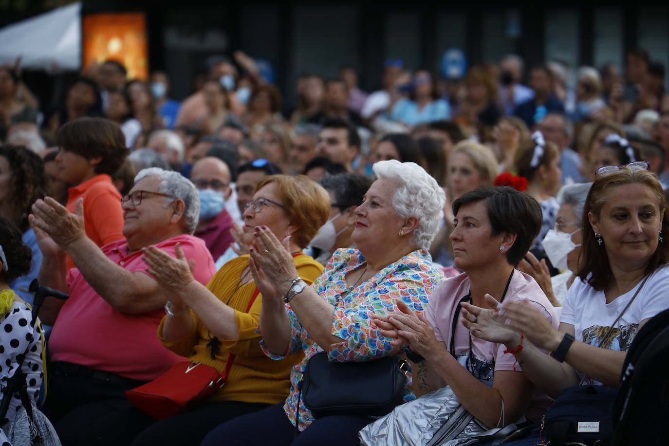 Cruces de Mayo en Córdoba | El vibrante Certamen de Academias de Baile