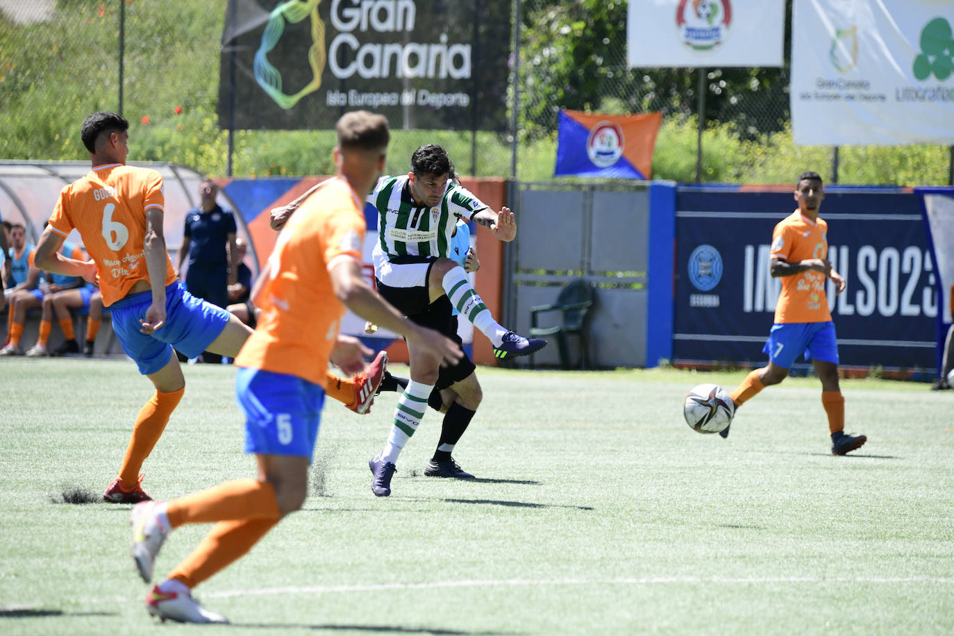 Las brillantes imágenes del Panadería Pulido - Córdoba CF