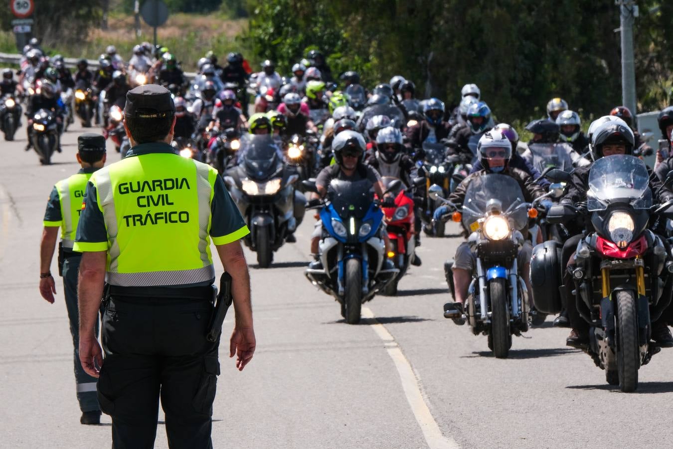 Fotos: salida de los moteros del circuito de Jerez tras la carrera de MotoGP