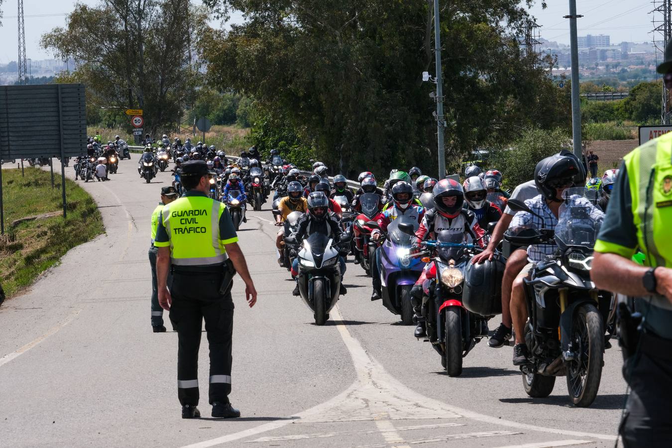 Fotos: salida de los moteros del circuito de Jerez tras la carrera de MotoGP