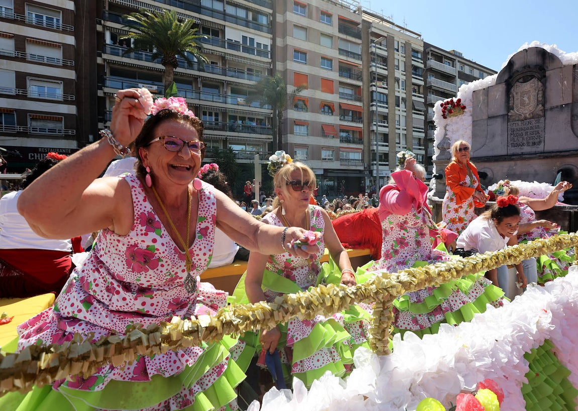 La espectacular Batalla de las Flores de Córdoba 2022, en imágenes