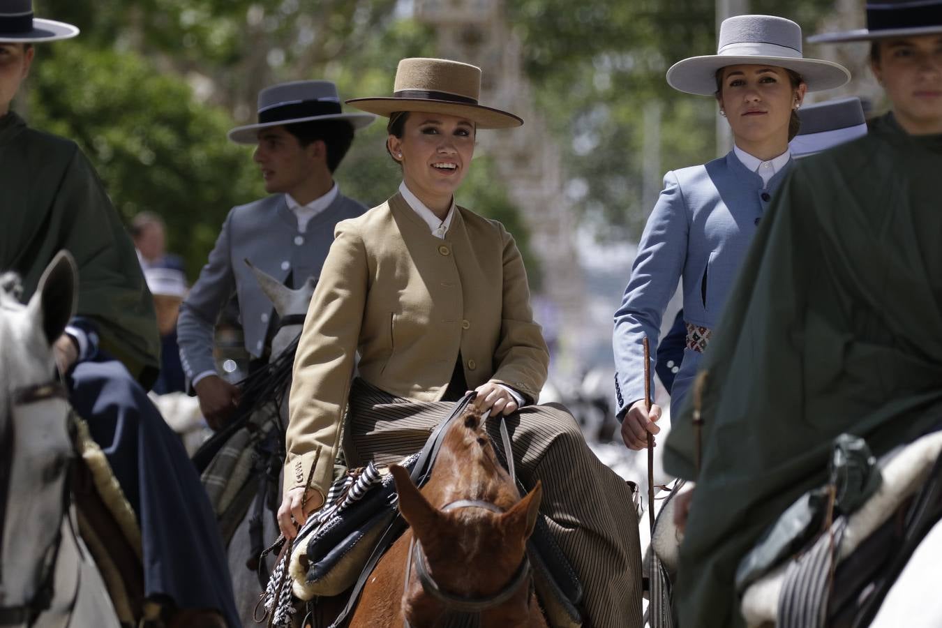 Ambiente en el real durante el miércoles de la Feria de Sevilla 2022. JUAN FLORES