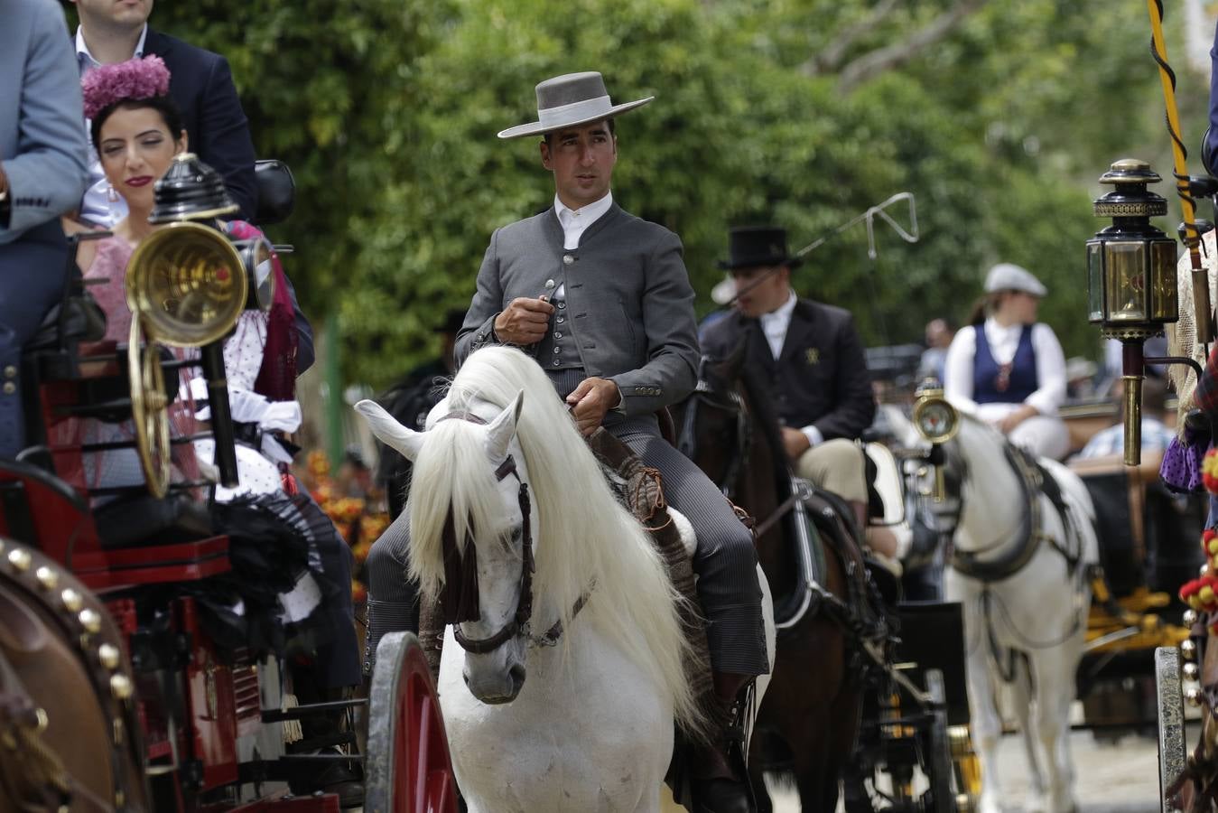 Ambiente en el real durante el miércoles de la Feria de Sevilla 2022. JUAN FLORES