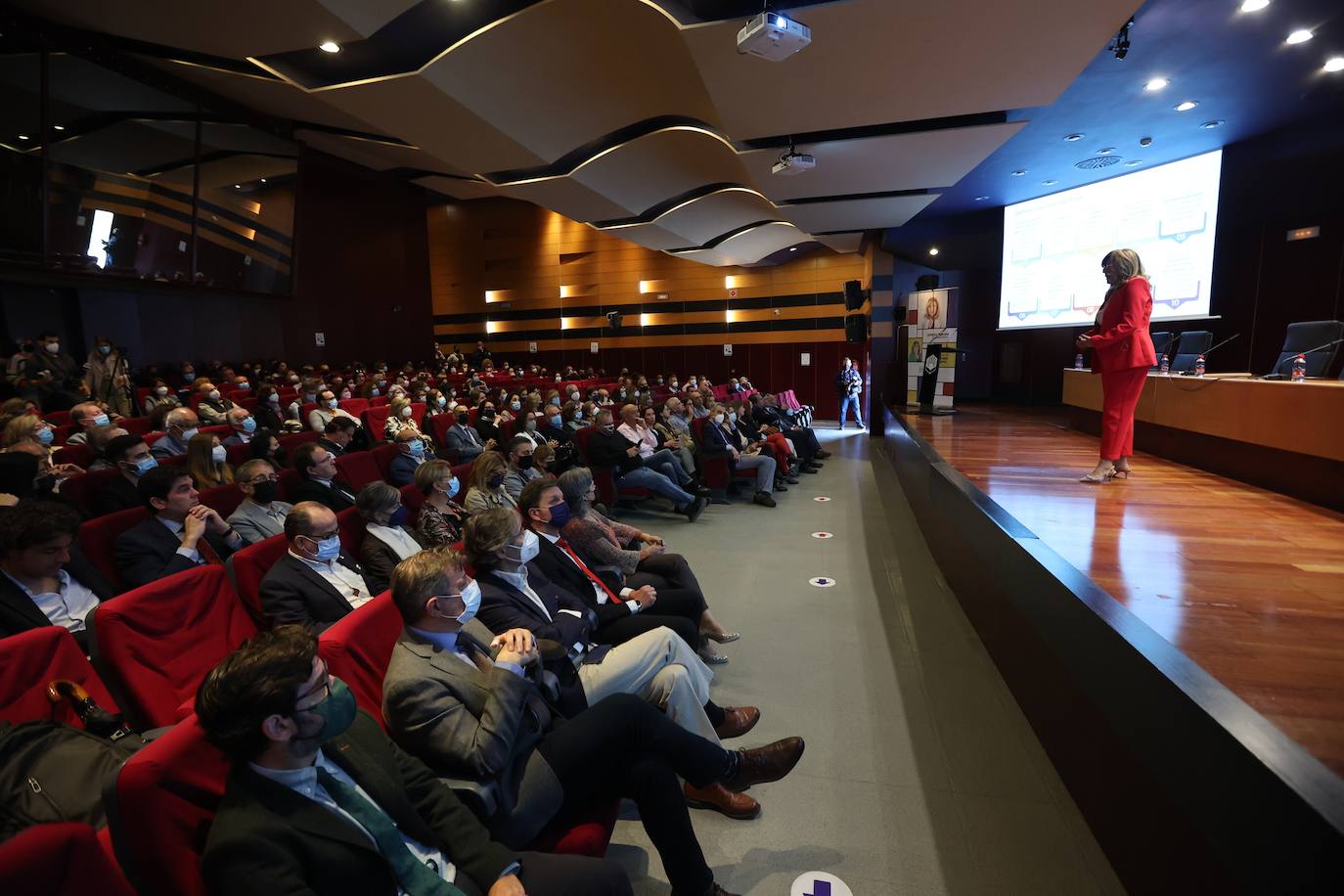 Los equipos de los candidatos a rector de la Universidad de Córdoba, en imágenes