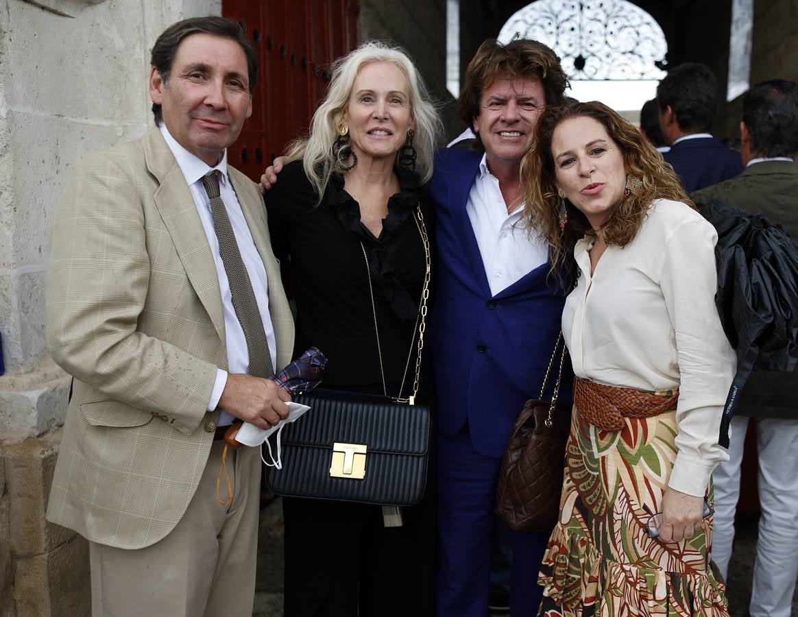 Pepa Oliver, Sete Romero, James Griffin, Patricia Mattioni. MANUEL GÓMEZ