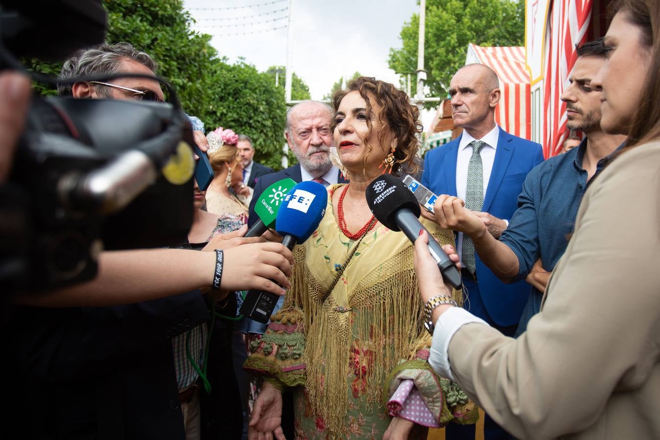 Recepciones oficiales en el miércoles de Feria. VANESSA GÓMEZ / MAYA BALANYA