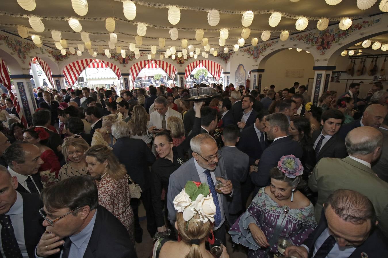 Recepciones oficiales en el miércoles de Feria. VANESSA GÓMEZ / MAYA BALANYA