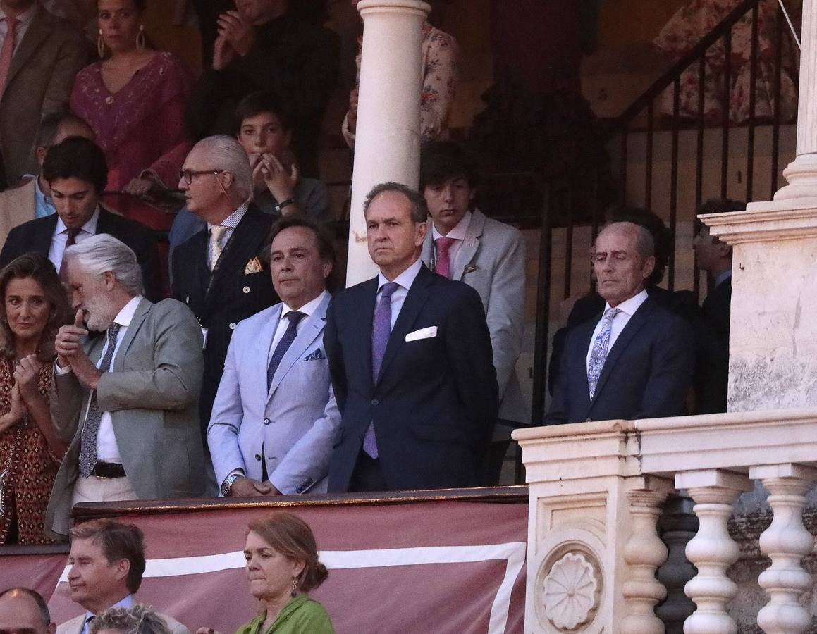 Corrida del viernes de farolillos de 2022 en la plaza de toros de Sevilla. RAÚL DOBLADO