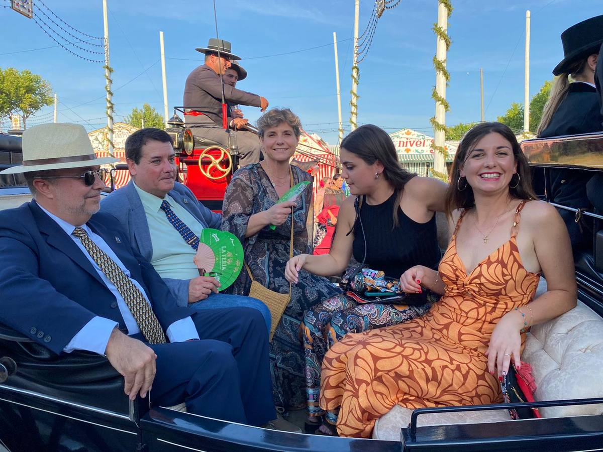 Foto de los lectores de ABC de la Feria de Sevilla 2022. ABC