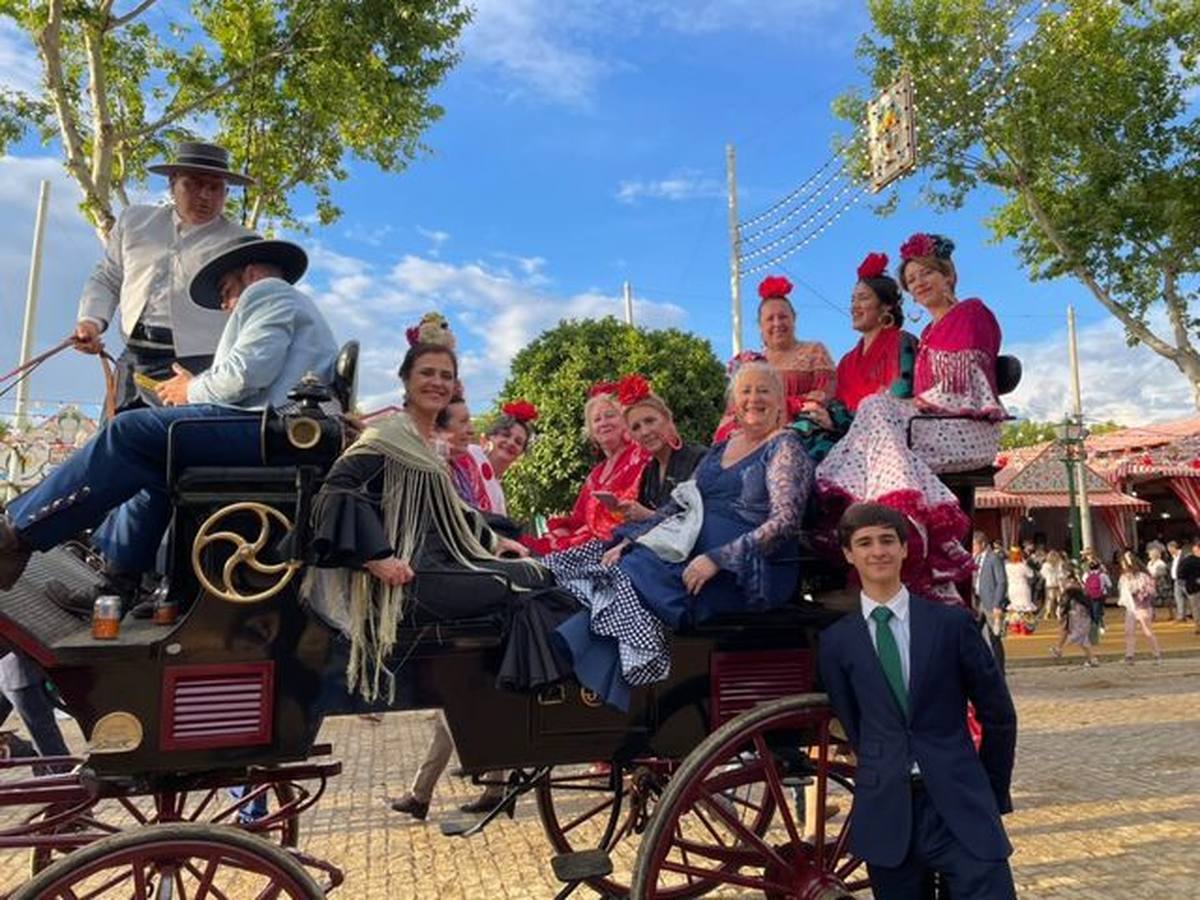 Foto de los lectores de ABC de la Feria de Sevilla 2022. ABC