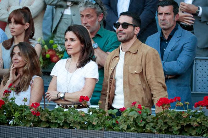 Miguel Ángel Silvestre junto a su hermana. 