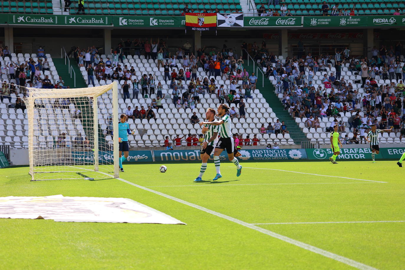 El ambiente y las mejores jugadas Córdoba CF - AD Ceuta en El Arcángel, en imágenes