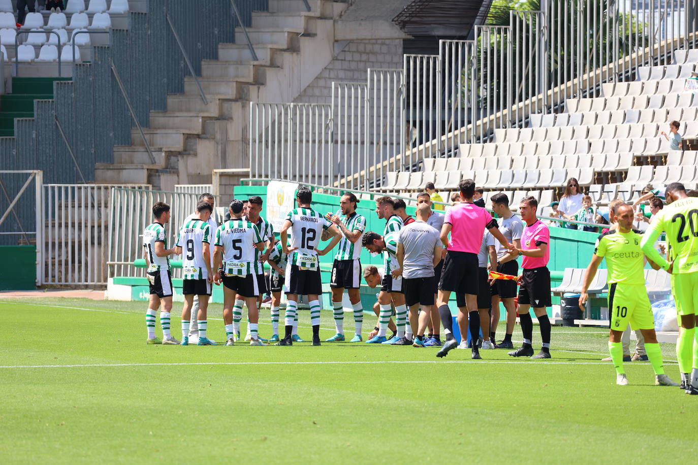 El ambiente y las mejores jugadas Córdoba CF - AD Ceuta en El Arcángel, en imágenes