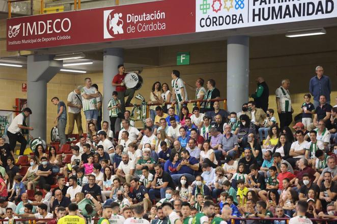 El excelente ambiente en las gradas del Córdoba Patrimonio - Barça