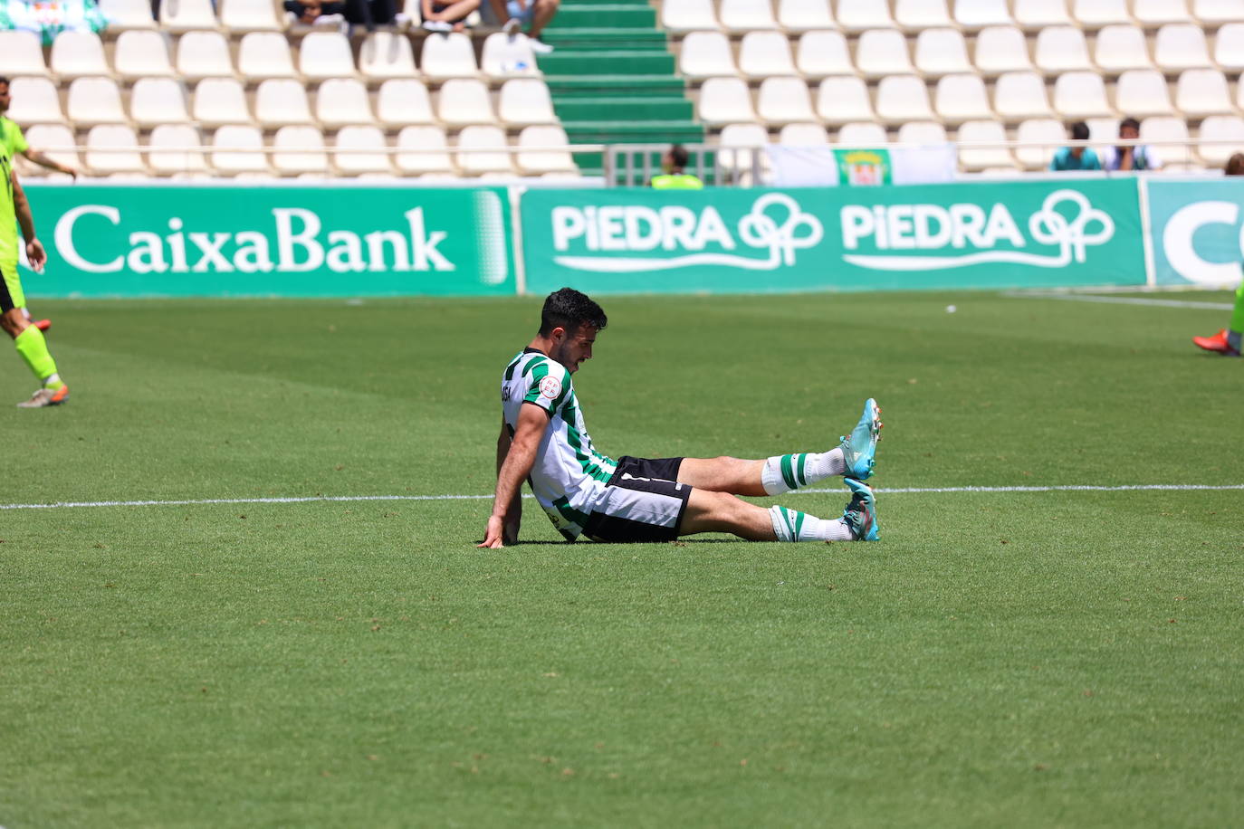 El ambiente y las mejores jugadas Córdoba CF - AD Ceuta en El Arcángel, en imágenes