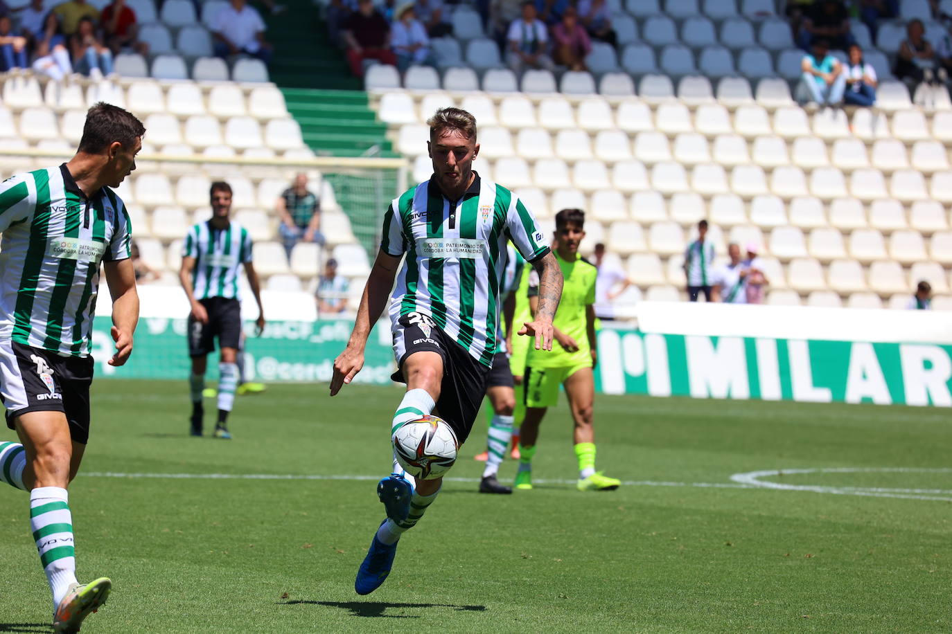 El ambiente y las mejores jugadas Córdoba CF - AD Ceuta en El Arcángel, en imágenes