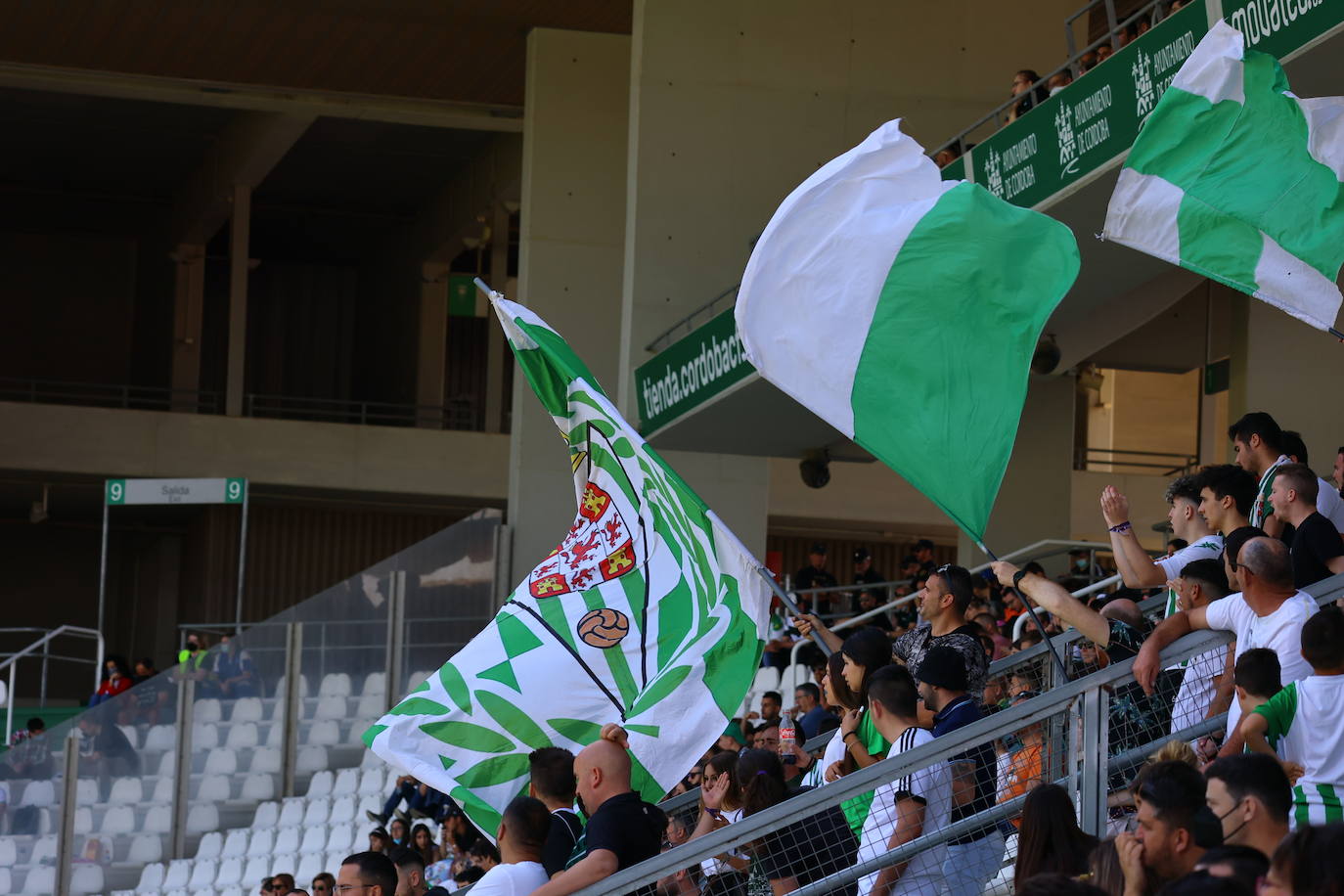 El ambiente y las mejores jugadas Córdoba CF - AD Ceuta en El Arcángel, en imágenes