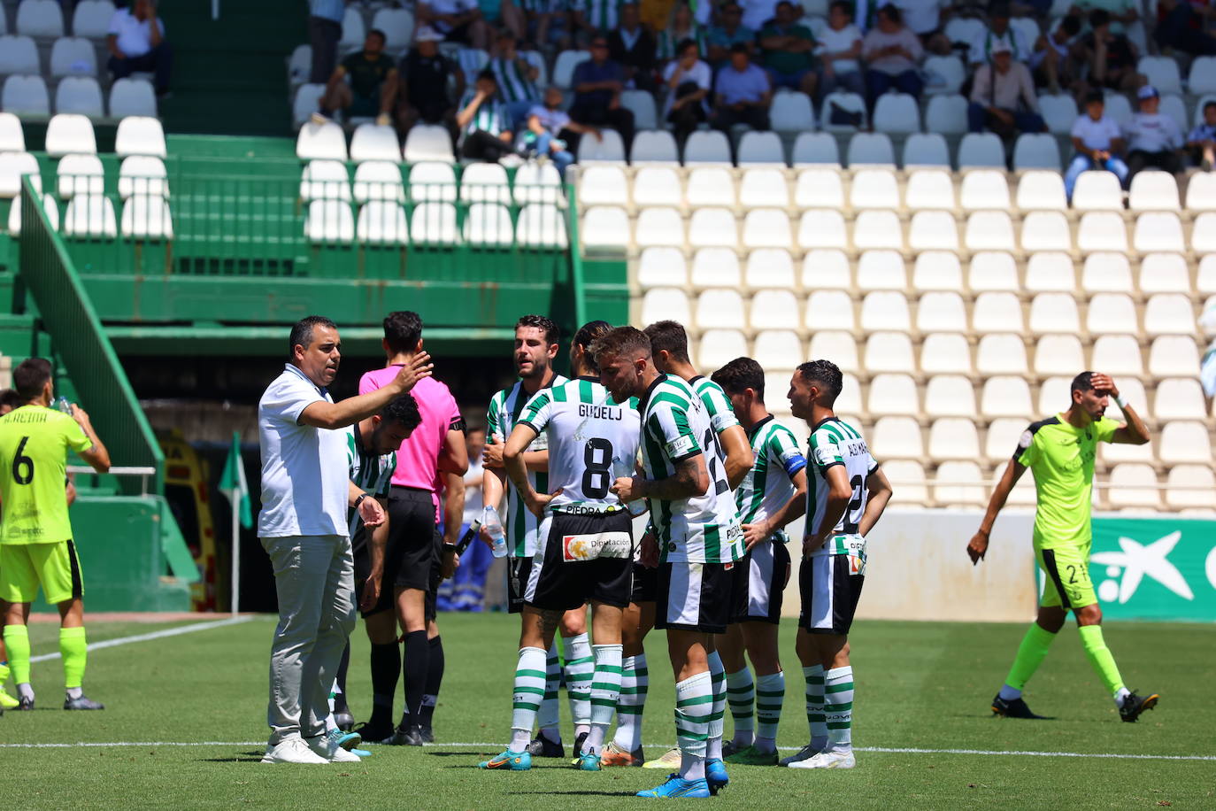 El ambiente y las mejores jugadas Córdoba CF - AD Ceuta en El Arcángel, en imágenes