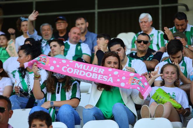 El ambiente y las mejores jugadas Córdoba CF - AD Ceuta en El Arcángel, en imágenes