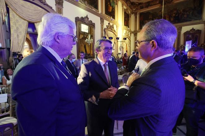 La ponencia de Jorge Dezcállar en Córdoba, en imágenes