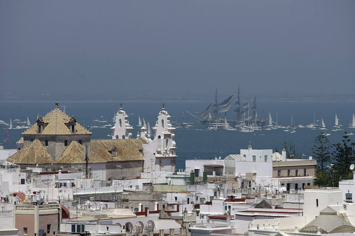 Imágenes para el recuerdo de las Regatas de los Grandes Veleros en Cádiz