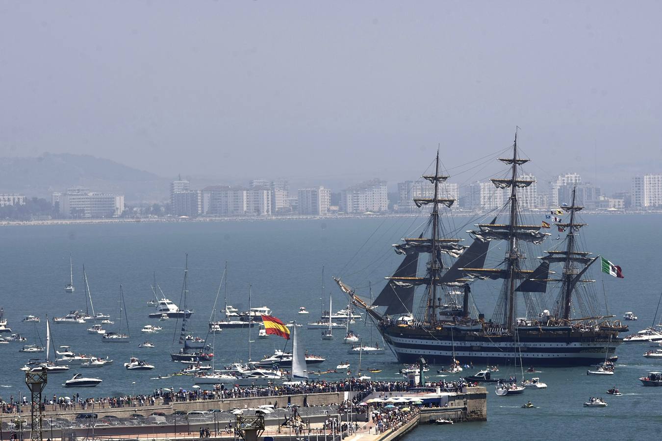 Imágenes para el recuerdo de las Regatas de los Grandes Veleros en Cádiz