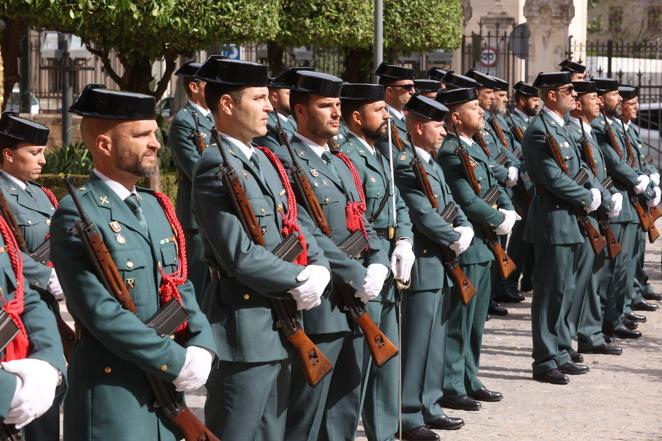 La conmemoración del 178º aniversario de la fundación de la Guardia Civil en Córdoba, en imágenes