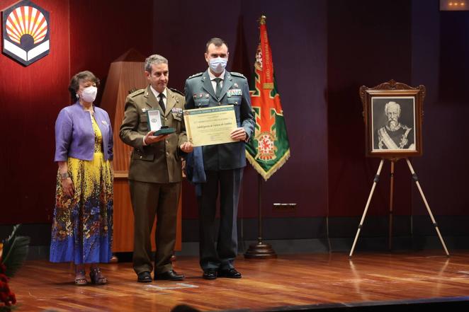 La conmemoración del 178º aniversario de la fundación de la Guardia Civil en Córdoba, en imágenes