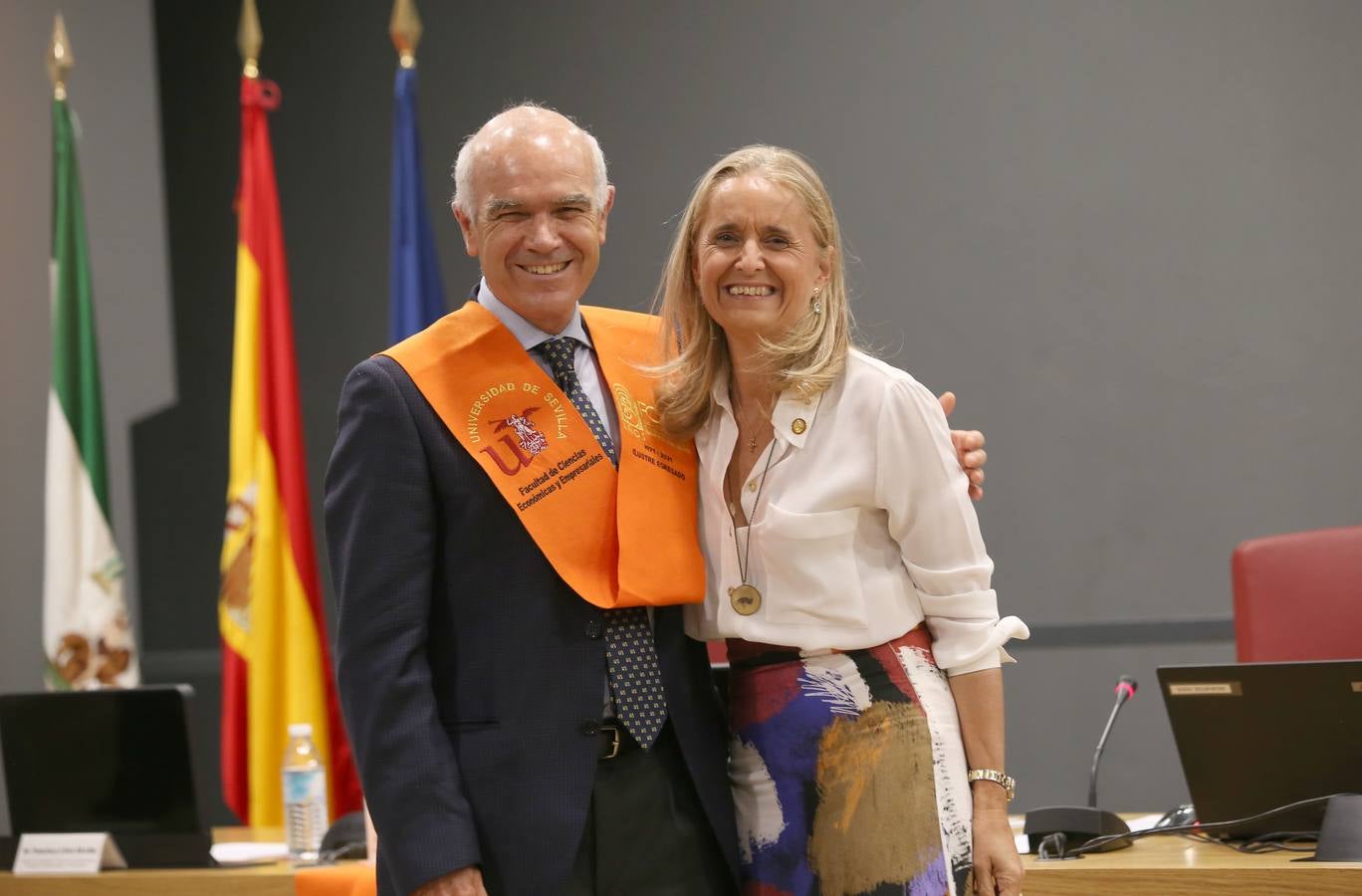 Acto de homenaje a los egresados ilustres de la facultad de Económicas y Empresariales de Sevilla. ROCÍO RUZ