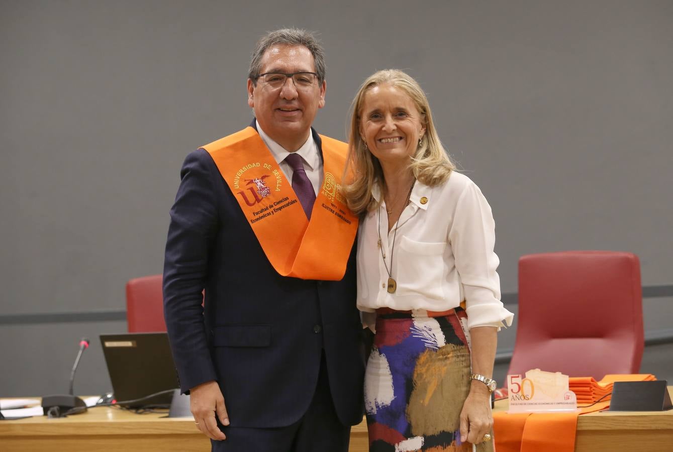 Acto de homenaje a los egresados ilustres de la facultad de Económicas y Empresariales de Sevilla. ROCÍO RUZ