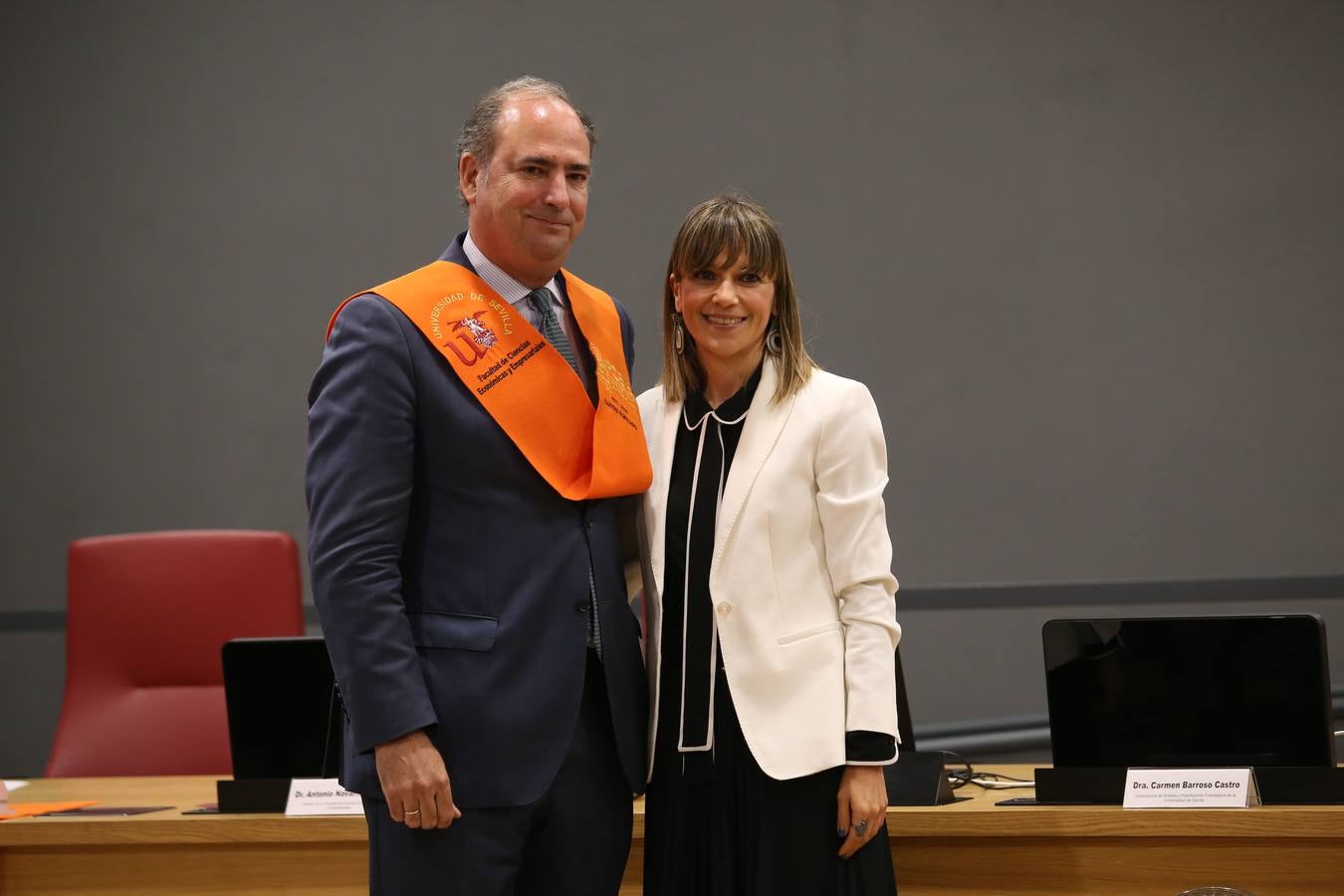 Acto de homenaje a los egresados ilustres de la facultad de Económicas y Empresariales de Sevilla. ROCÍO RUZ