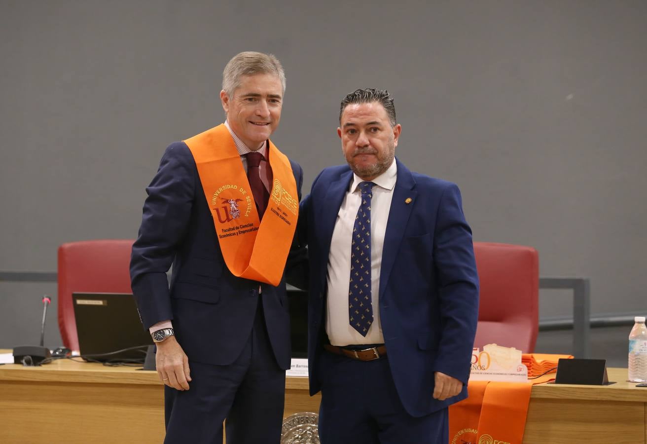 Acto de homenaje a los egresados ilustres de la facultad de Económicas y Empresariales de Sevilla. ROCÍO RUZ