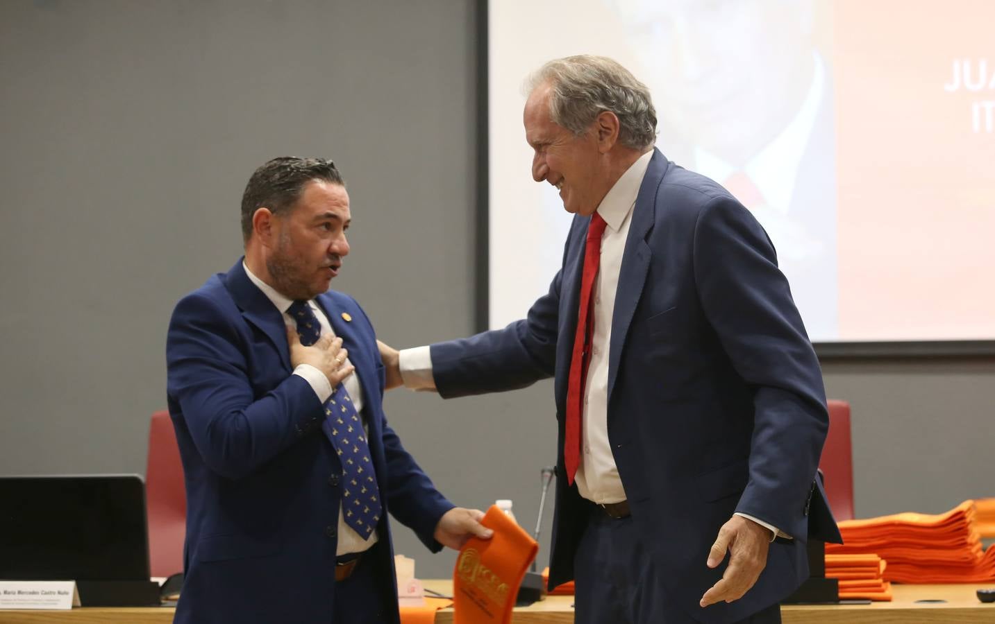 Acto de homenaje a los egresados ilustres de la facultad de Económicas y Empresariales de Sevilla. ROCÍO RUZ