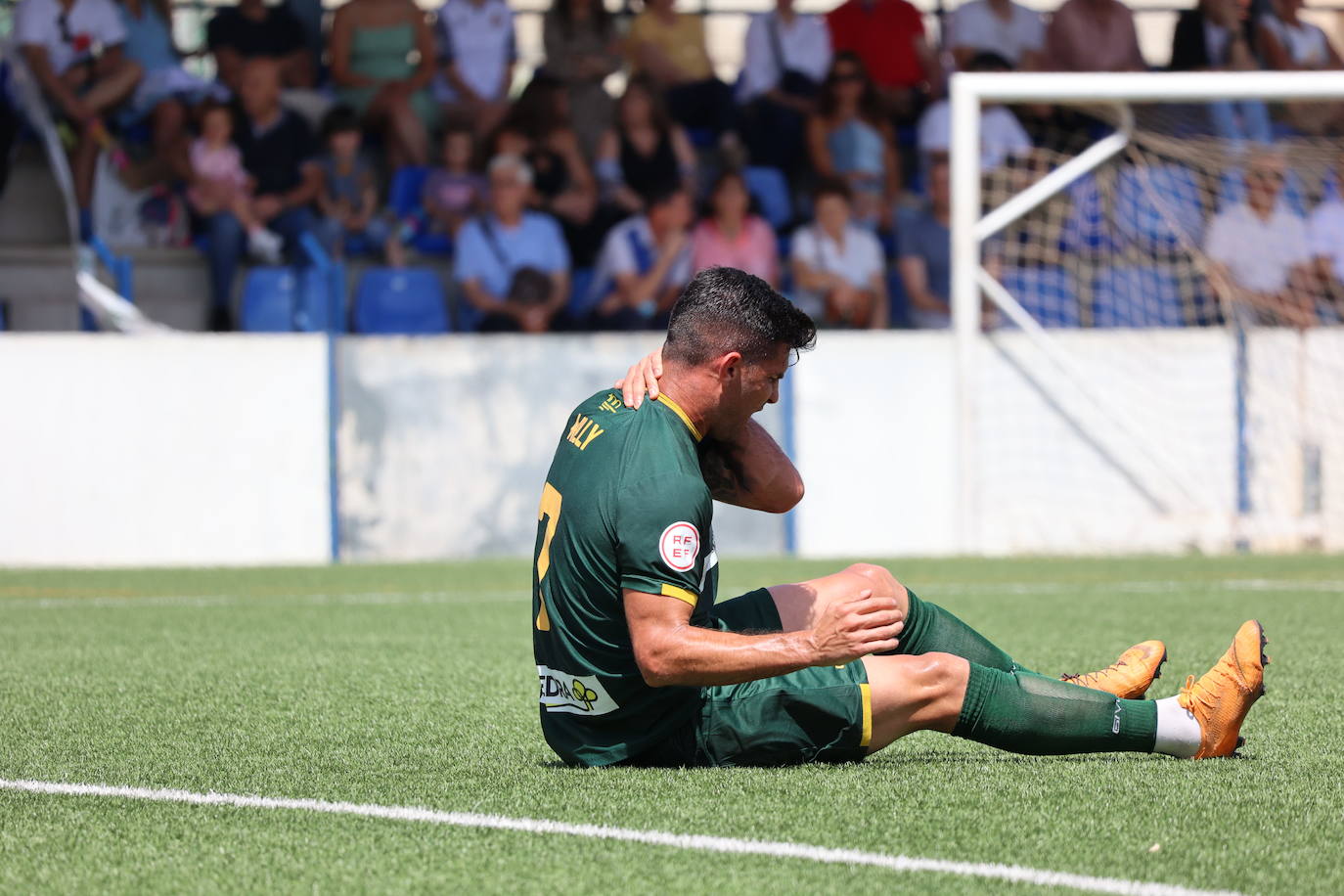 Las mejores jugadas y el ambiente cordobesista del Vélez CF - Córdoba CF, en imágenes