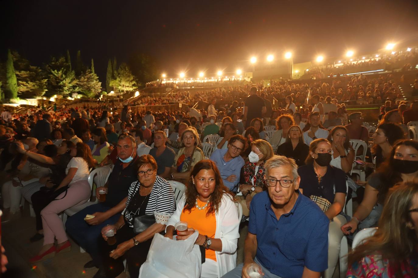 El vibrante concierto de Miguel Poveda en Córdoba, en imágenes