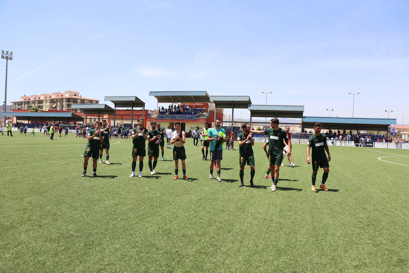 Las mejores jugadas y el ambiente cordobesista del Vélez CF - Córdoba CF, en imágenes