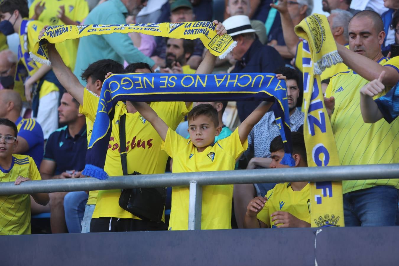 Fotos: Búscate en el Cádiz CF - Real Madrid