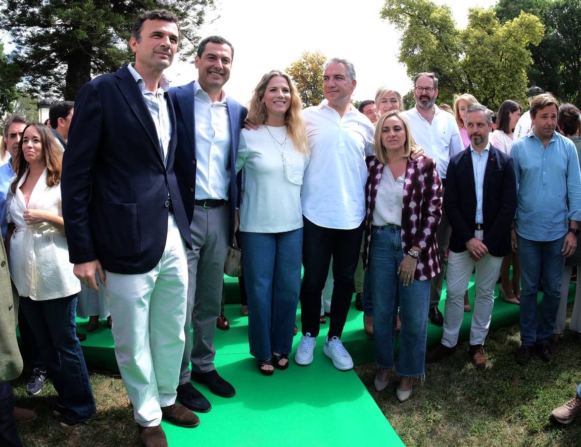 Fotos: Juanma presenta a sus 109 candidatos al Parlamento en Jerez