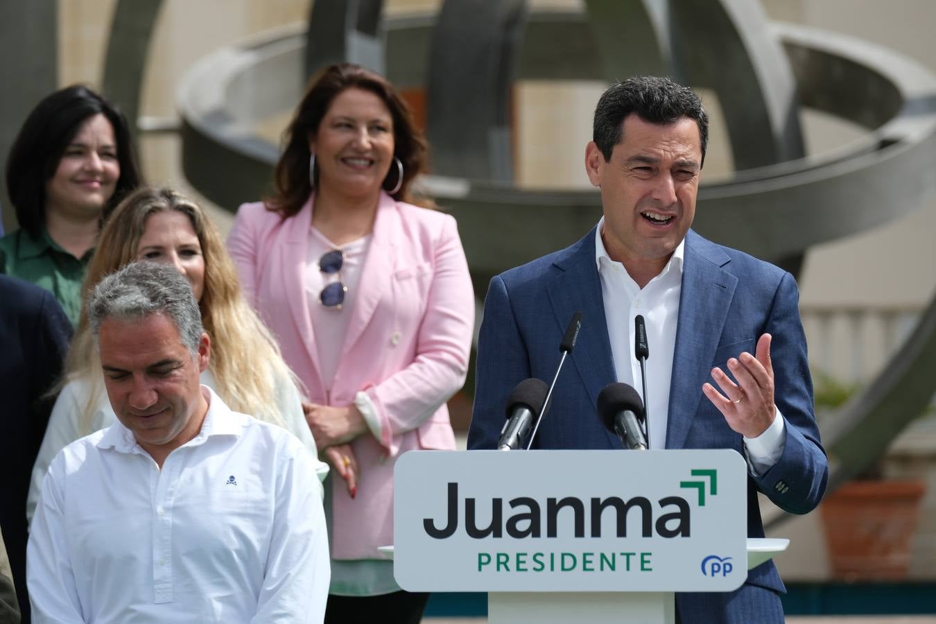 Fotos: Juanma presenta a sus 109 candidatos al Parlamento en Jerez