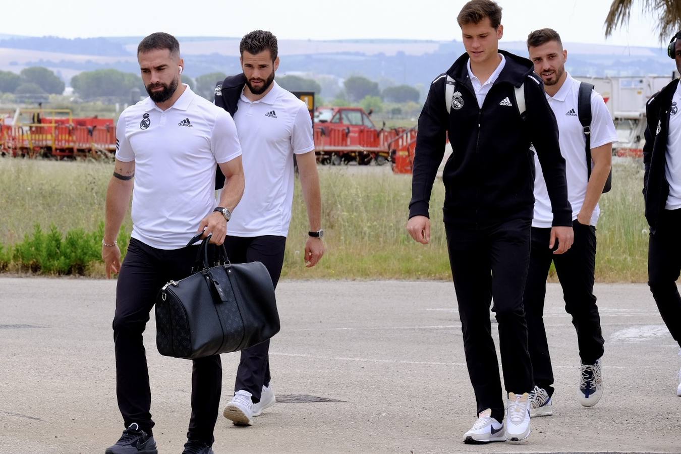 Fotos: El Real Madrid aterriza en Cádiz