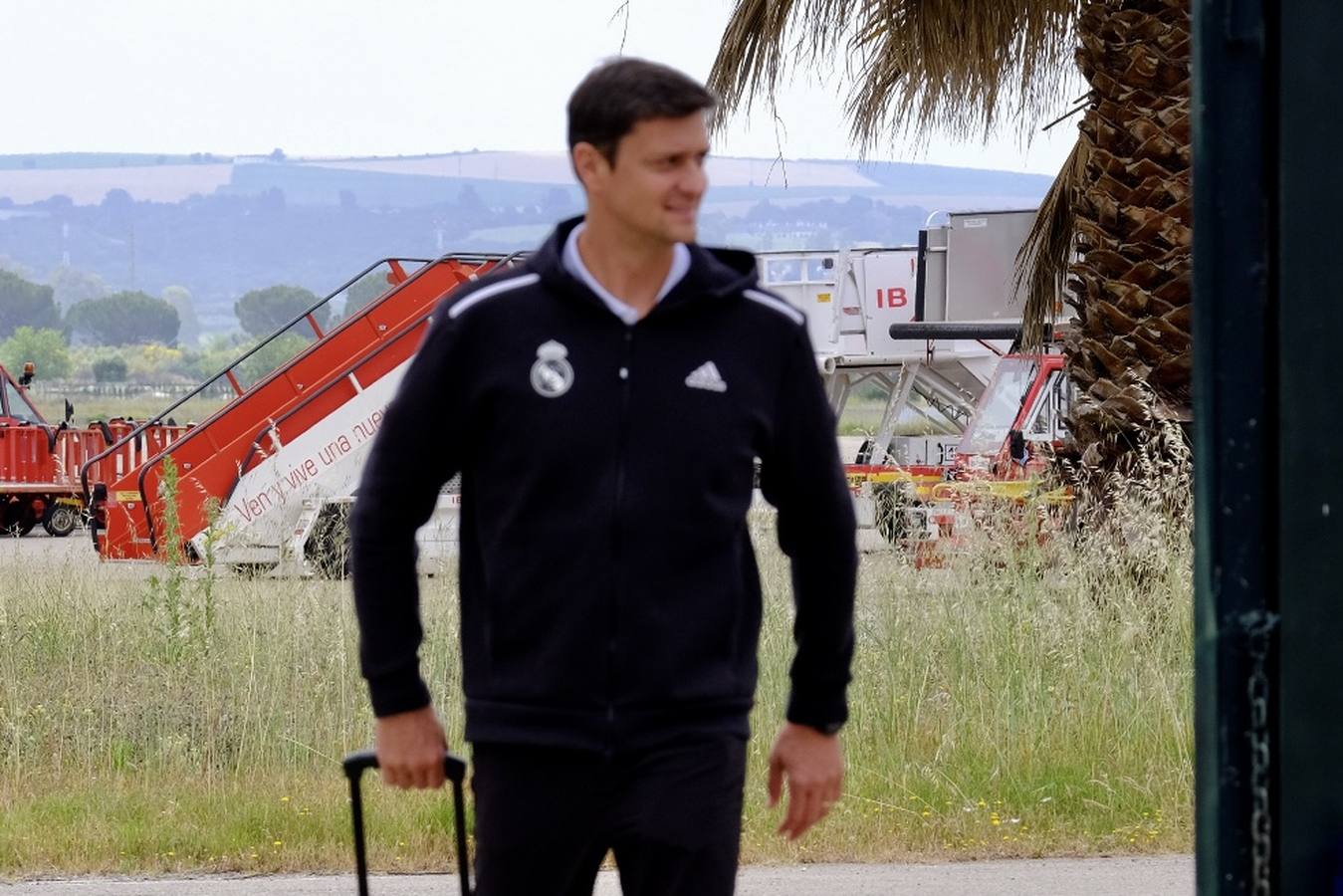 Fotos: El Real Madrid aterriza en Cádiz