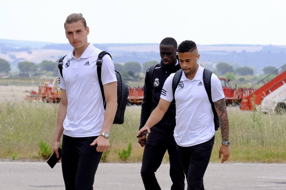 Fotos: El Real Madrid aterriza en Cádiz