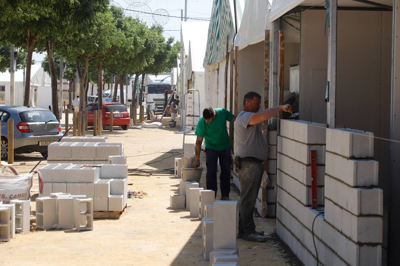 Los preparativos de la Feria de Córdoba, en imágenes